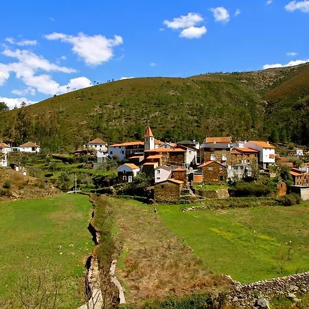 Nyaraló Casinhas Do Ceira Ponte de Fajão
